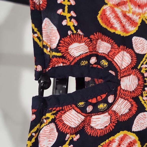 Faux embroidered dress - Picture 6 of 6